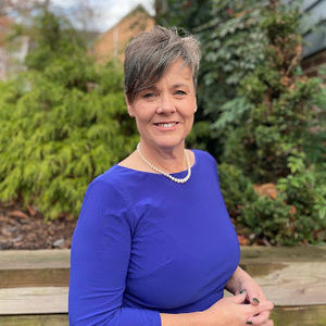 Meet your Posher, Adrianne